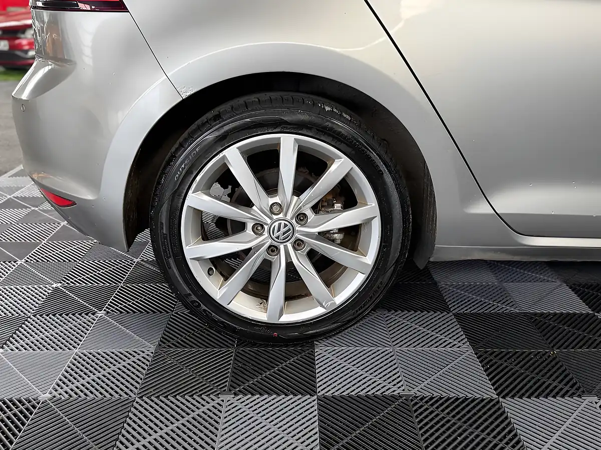Used 2014 Volkswagen Golf Bluemotion Tech GT - Interior and Exterior details 20