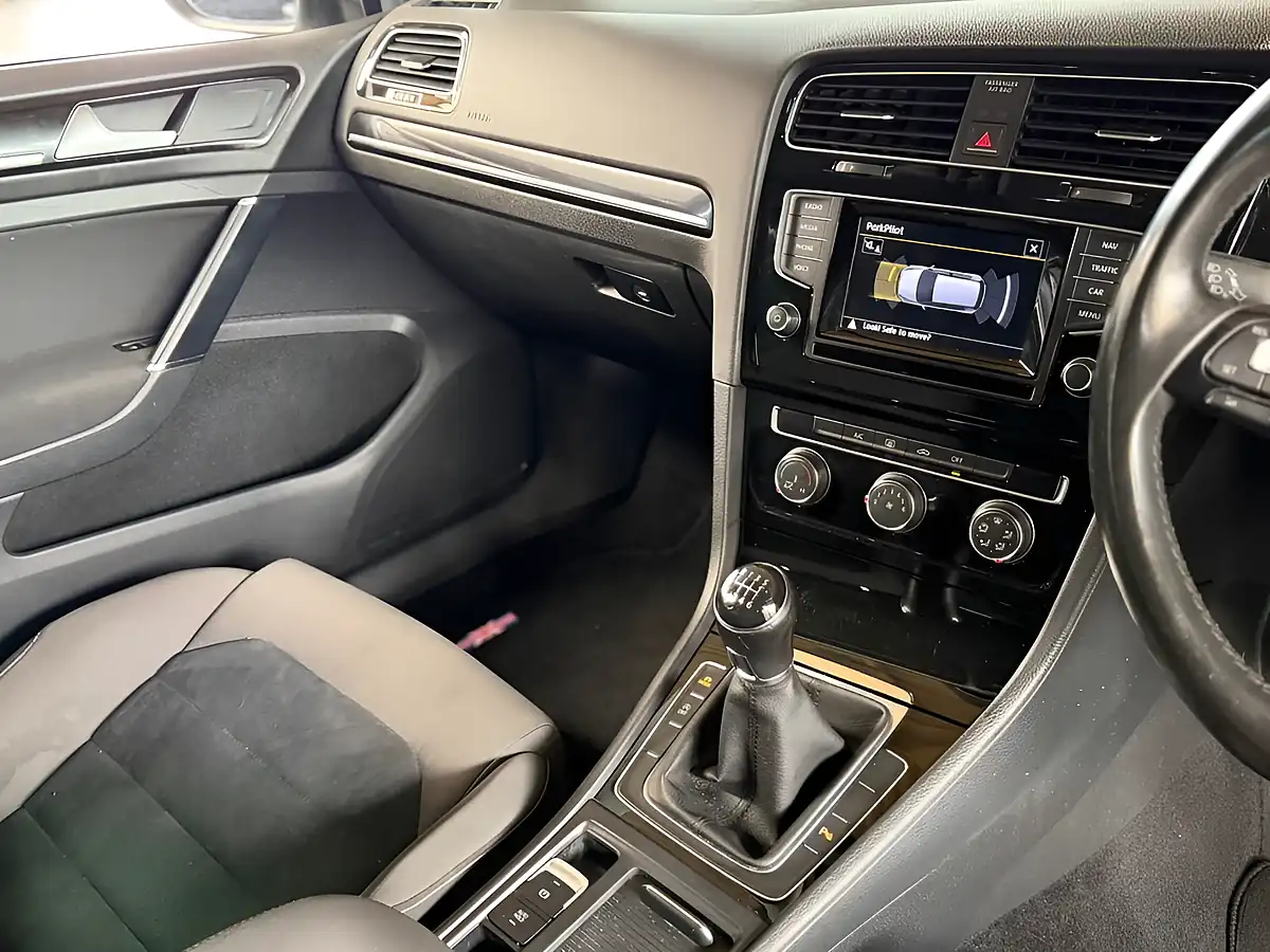 Used 2014 Volkswagen Golf Bluemotion Tech GT - Interior and Exterior details 7