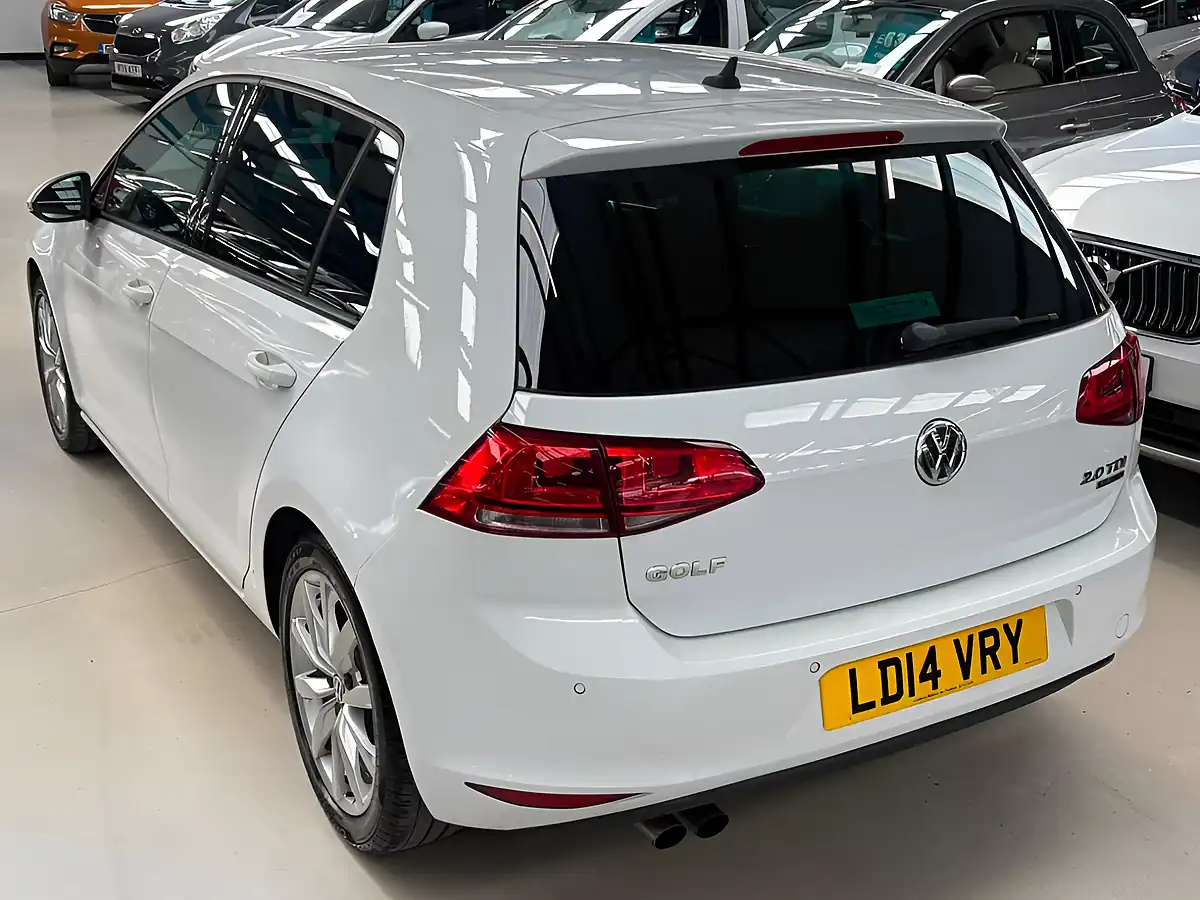 Used 2014 Volkswagen Golf Bluemotion Tech GT White - Interior and Exterior details 10