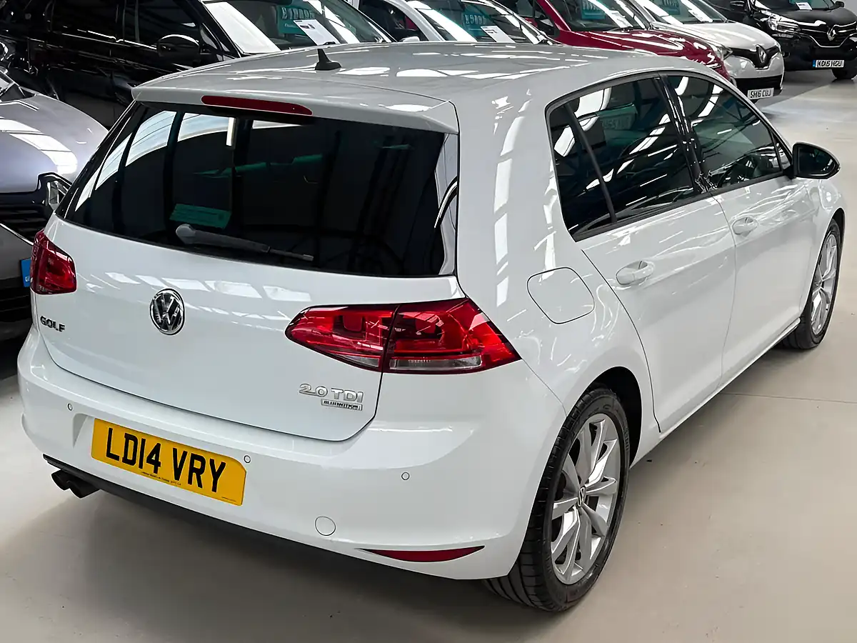 Used 2014 Volkswagen Golf Bluemotion Tech GT White - Interior and Exterior details 13