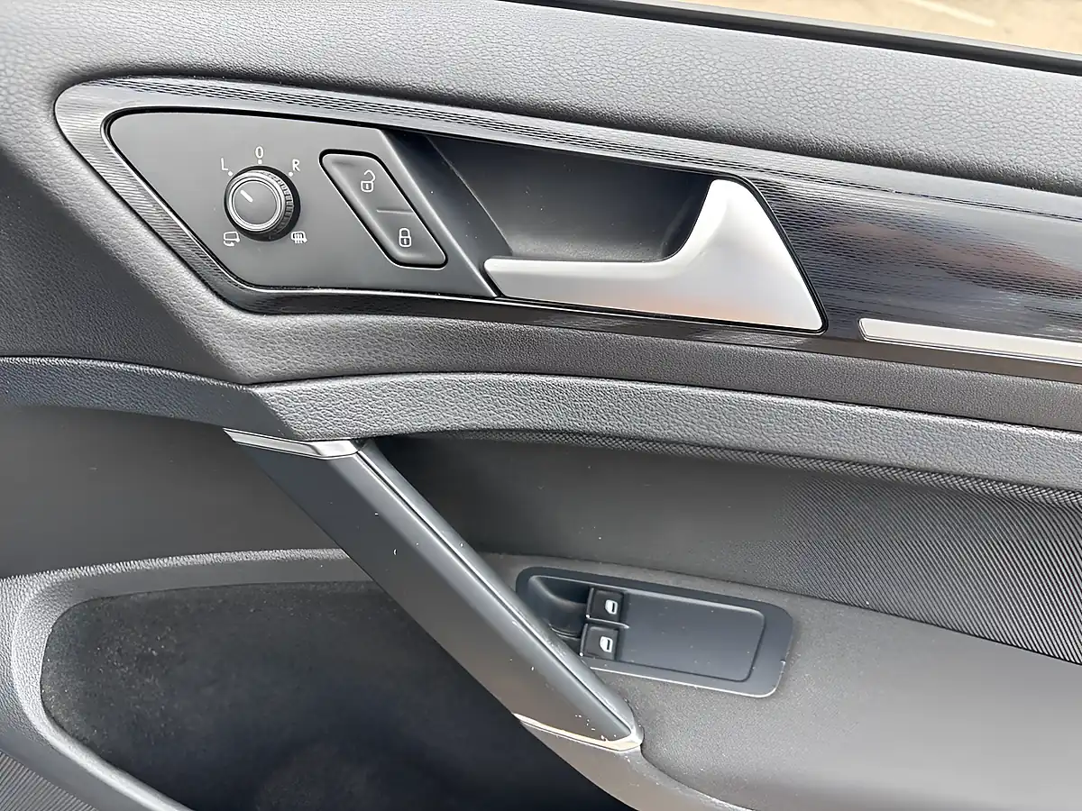 Used 2014 Volkswagen Golf Bluemotion Tech Gtd Grey - Interior and Exterior details 11