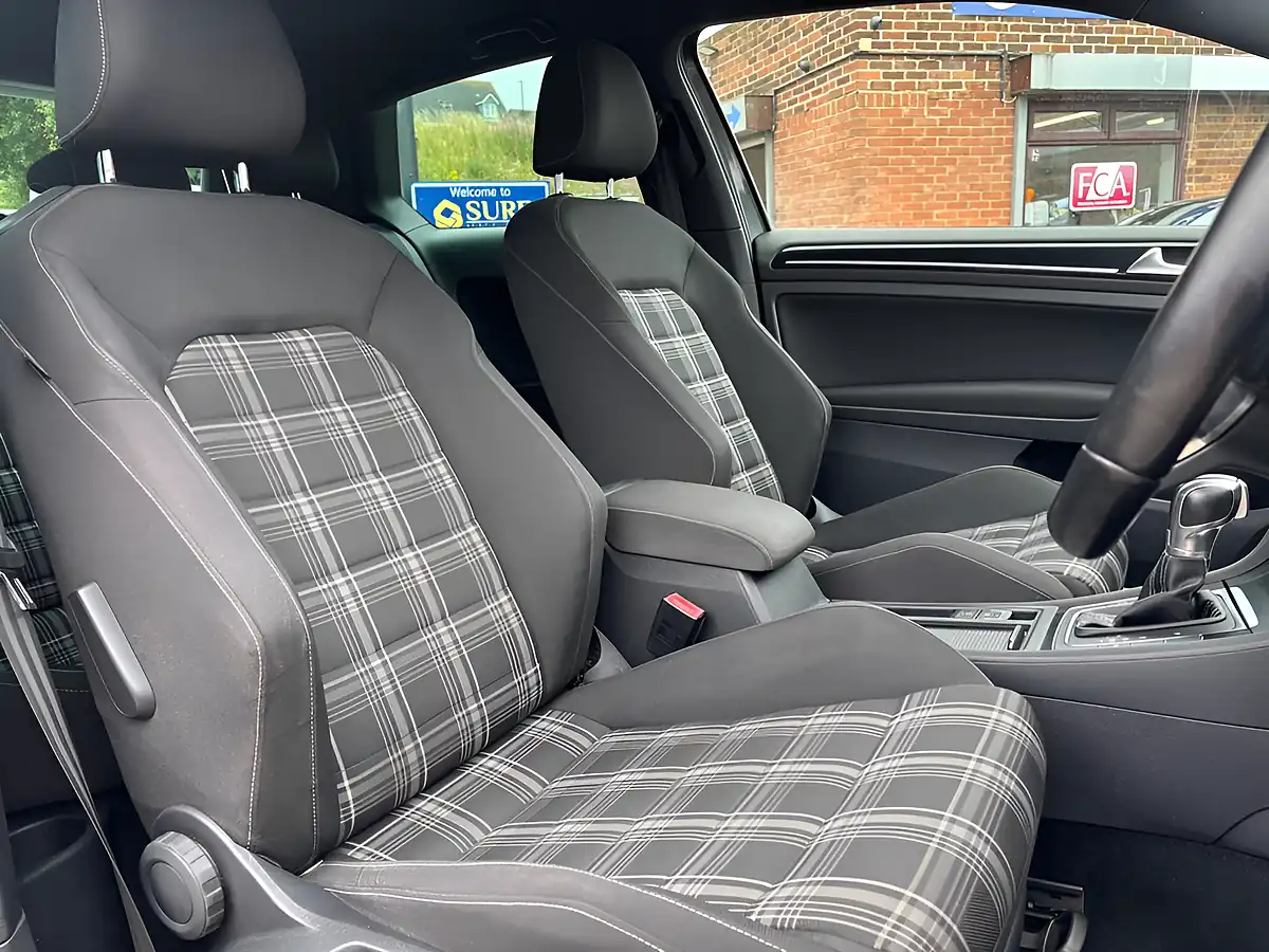 Used 2014 Volkswagen Golf Bluemotion Tech Gtd Grey - Interior and Exterior details 12
