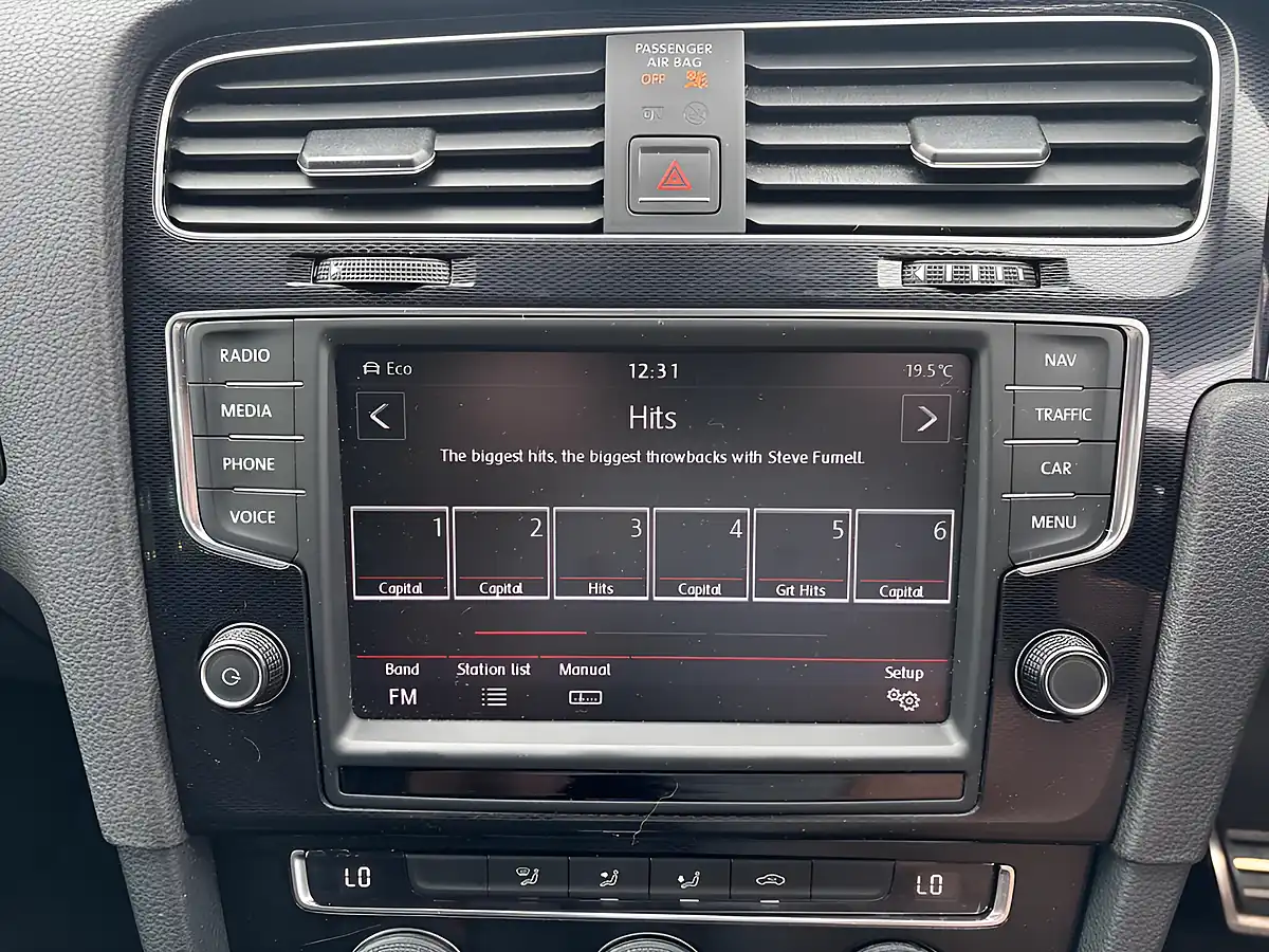 Used 2014 Volkswagen Golf Bluemotion Tech Gtd Grey - Interior and Exterior details 17