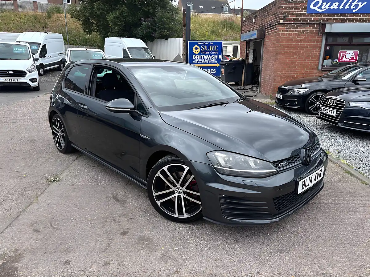 Used 2014 Volkswagen Golf Bluemotion Tech Gtd Grey - Interior and Exterior details 3