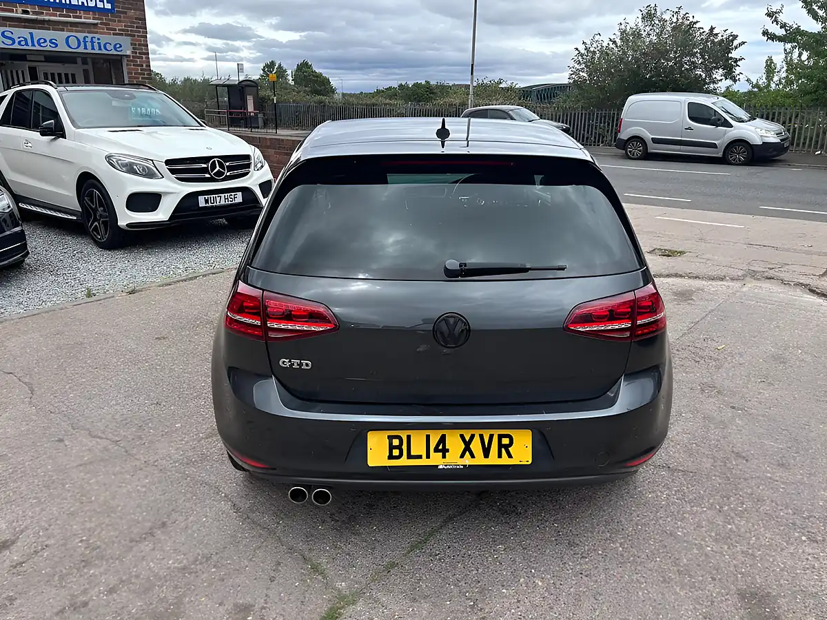 Used 2014 Volkswagen Golf Bluemotion Tech Gtd Grey - Interior and Exterior details 7