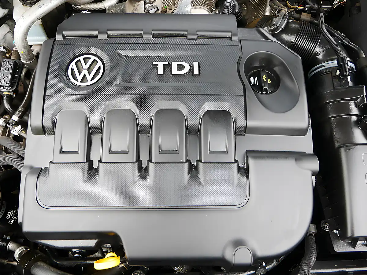 Used 2014 Volkswagen Golf Bluemotion Tech Gtd White - Interior and Exterior details 14