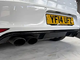 Used 2014 Volkswagen Golf Bluemotion Tech R 4Motion White - Interior and Exterior details 9