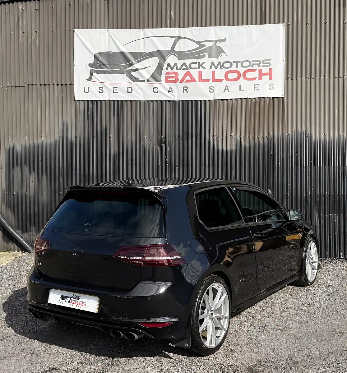 Used 2014 Volkswagen Golf Bluemotion Tech R Black - Interior and Exterior details 5