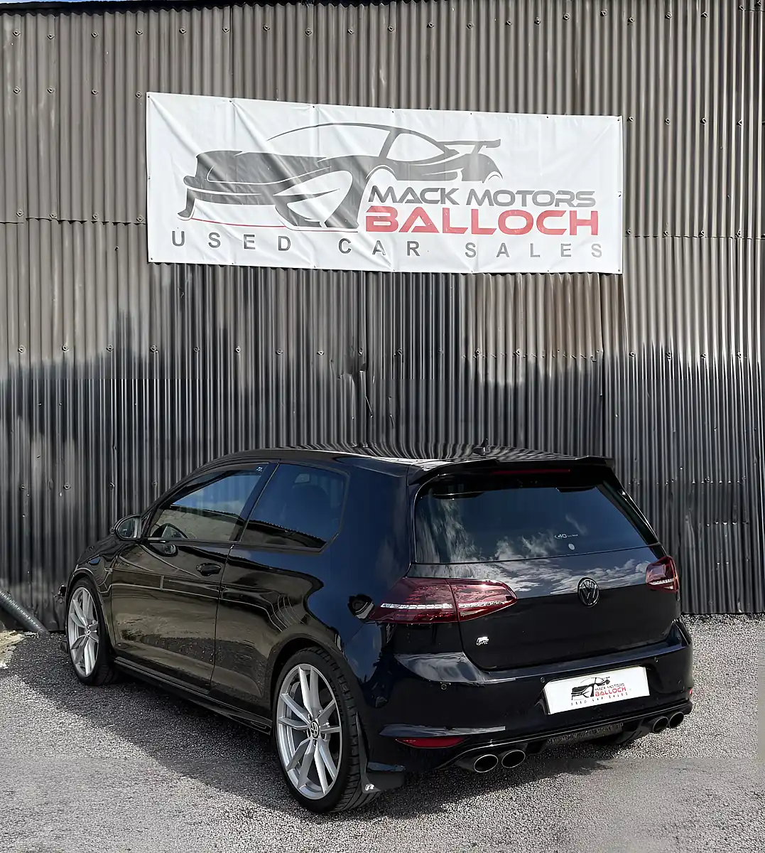 Used 2014 Volkswagen Golf Bluemotion Tech R Black - Interior and Exterior details 7