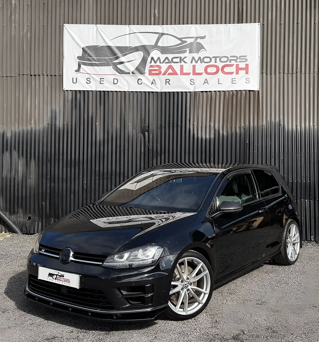 Used 2014 Volkswagen Golf Bluemotion Tech R Black - Interior and Exterior details 9
