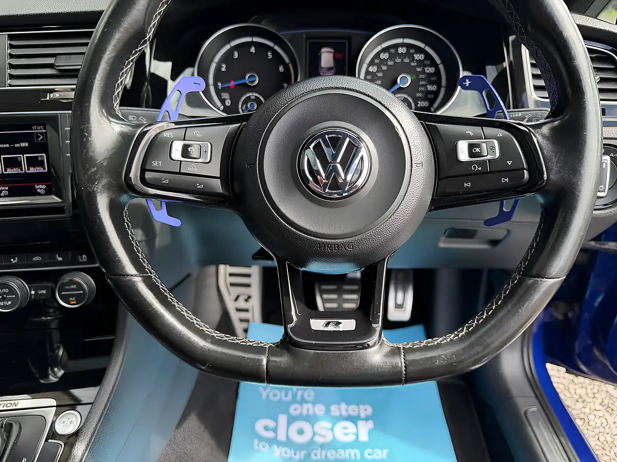 Used 2014 Volkswagen Golf Bluemotion Tech R Blue - Interior and Exterior details 13