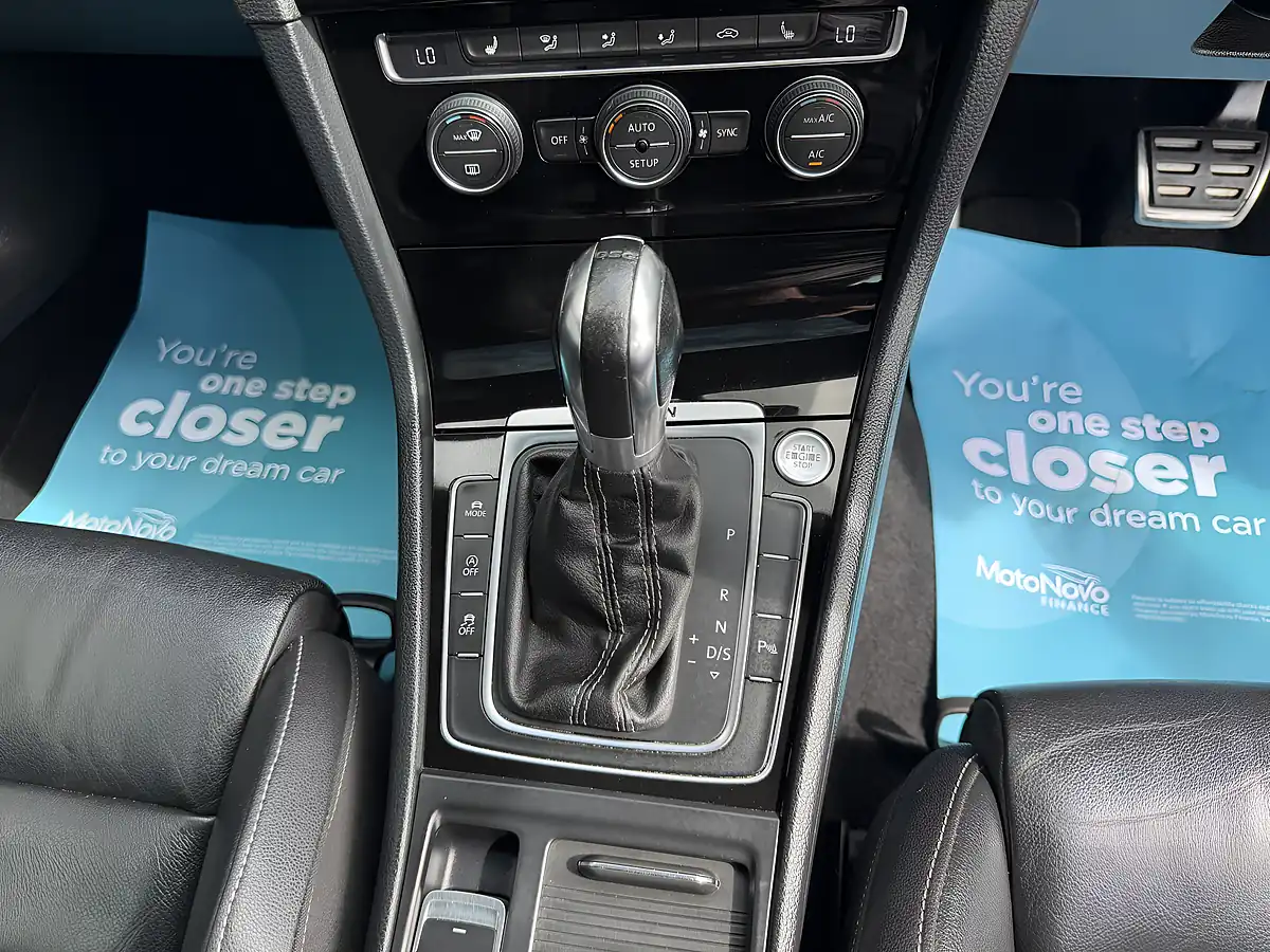 Used 2014 Volkswagen Golf Bluemotion Tech R Blue - Interior and Exterior details 15