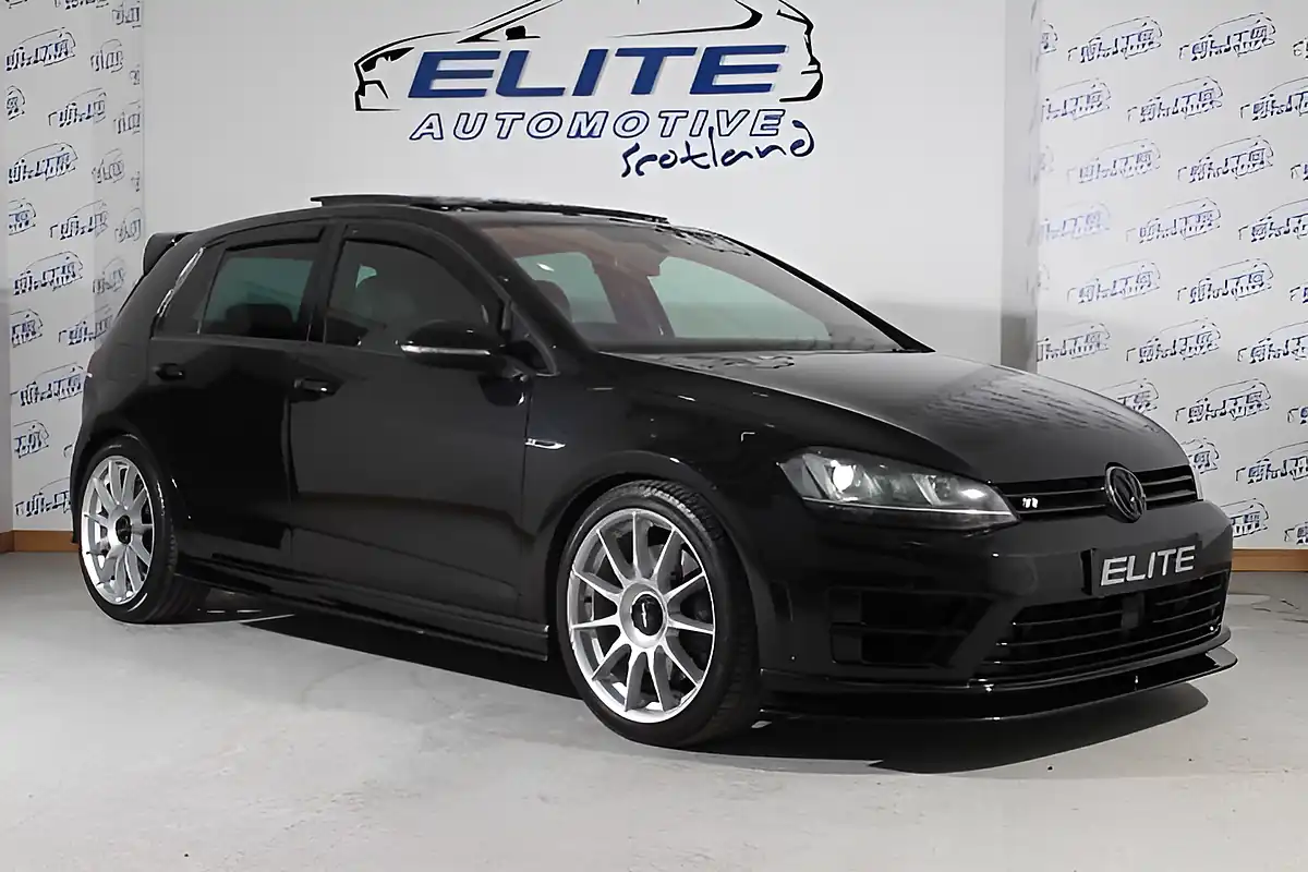 Used 2014 Volkswagen Golf Bluemotion Tech R Deep Black - Front View