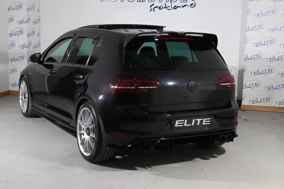 Used 2014 Volkswagen Golf Bluemotion Tech R Deep Black - Interior and Exterior details 12