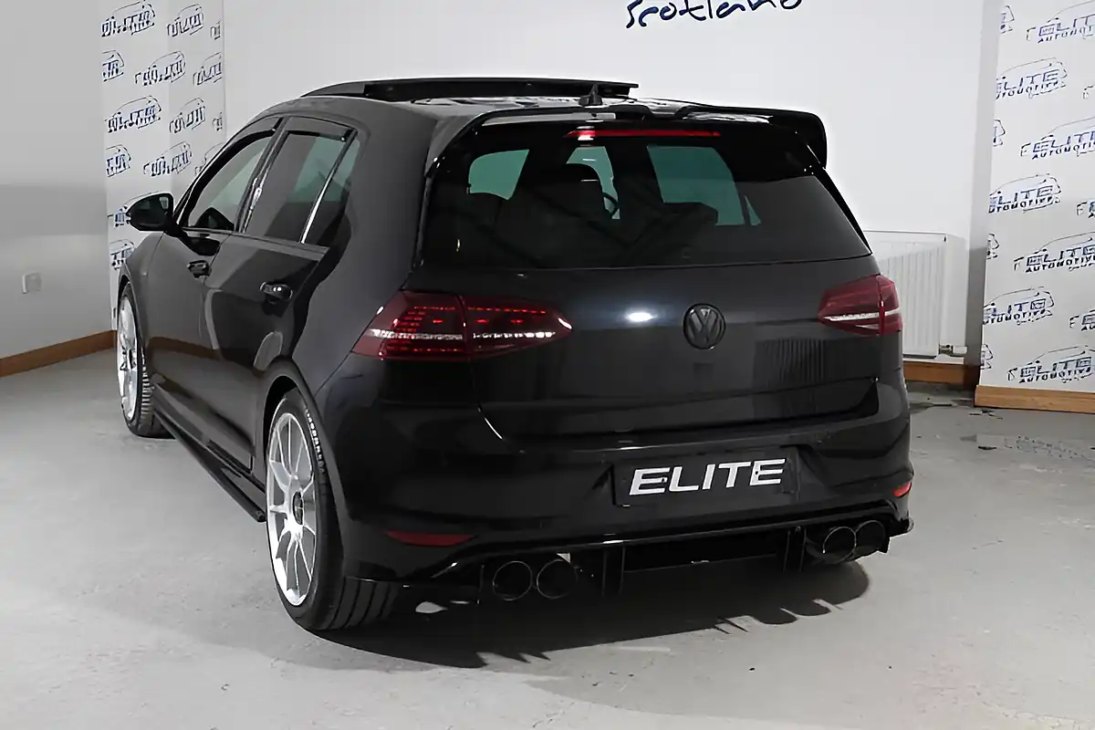 Used 2014 Volkswagen Golf Bluemotion Tech R Deep Black - Interior and Exterior details 13