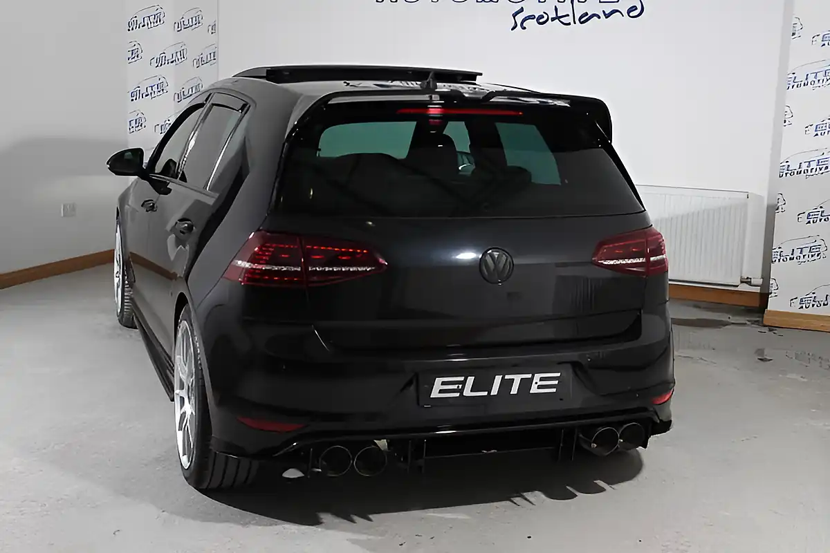 Used 2014 Volkswagen Golf Bluemotion Tech R Deep Black - Interior and Exterior details 15