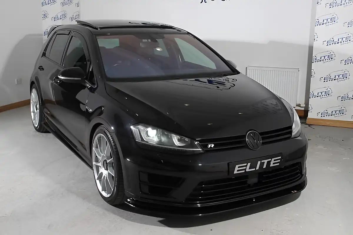 Used 2014 Volkswagen Golf Bluemotion Tech R Deep Black - Interior and Exterior details 6