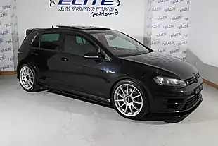 Used 2014 Volkswagen Golf Bluemotion Tech R Deep Black - Interior and Exterior details 9