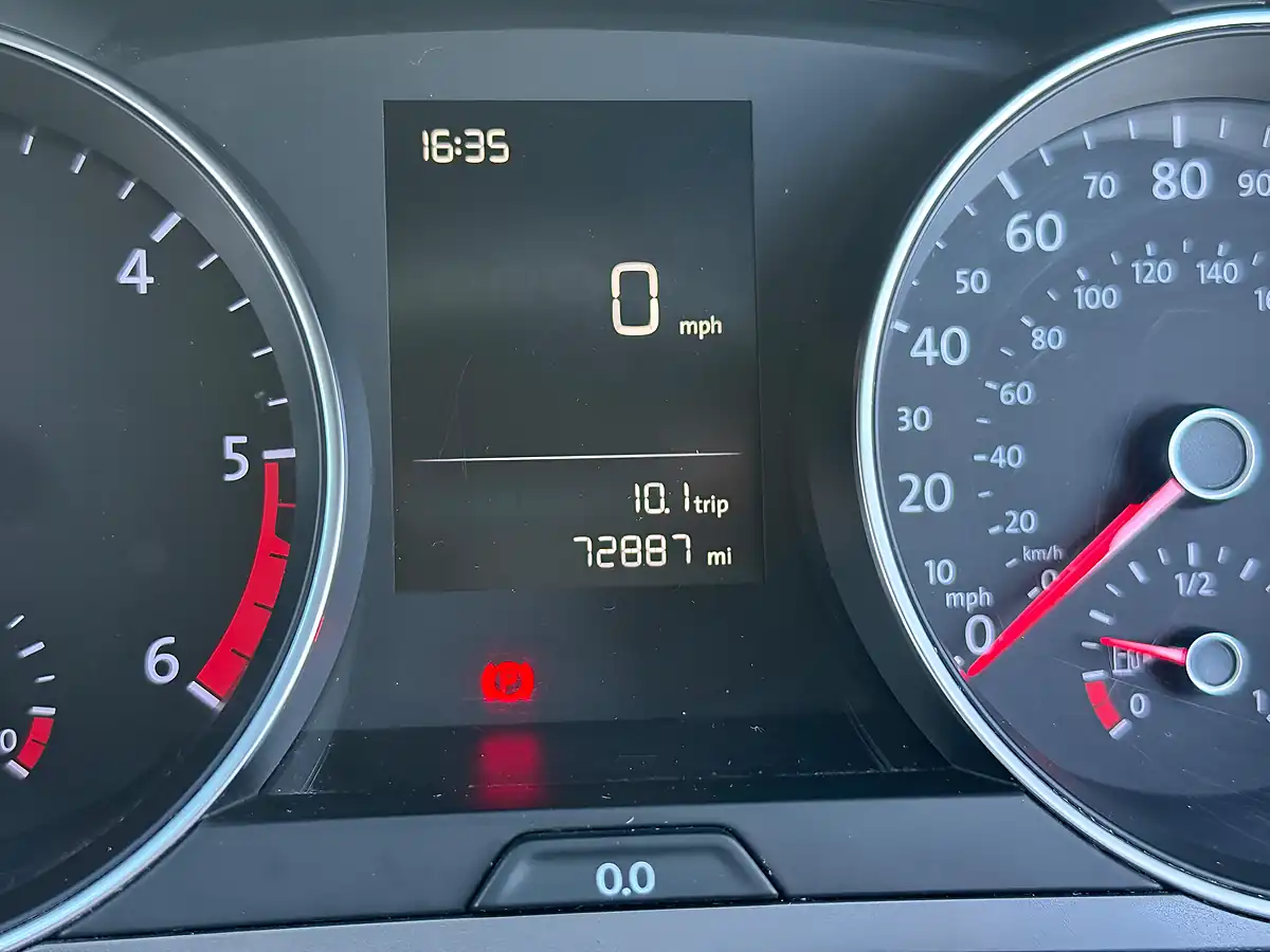 Used 2014 Volkswagen Golf Bluemotion Tech S Euro 5 Black - Interior and Exterior details 13