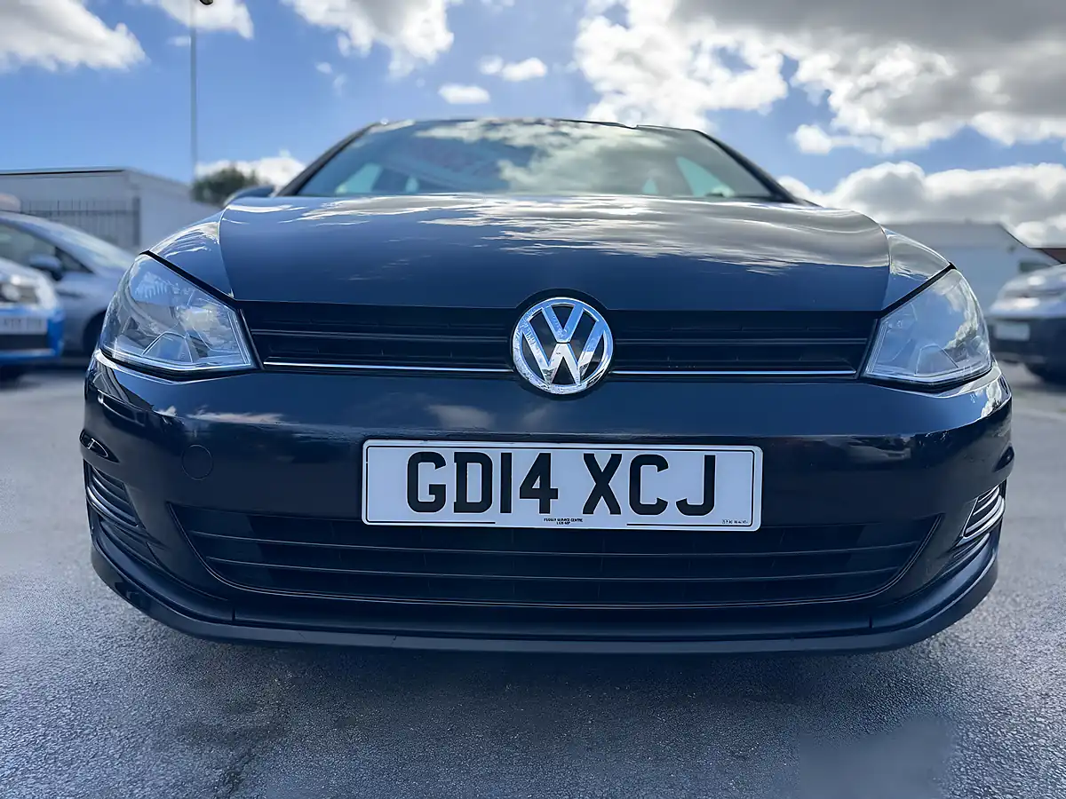 Used 2014 Volkswagen Golf Bluemotion Tech S Euro 5 Black - Interior and Exterior details 6