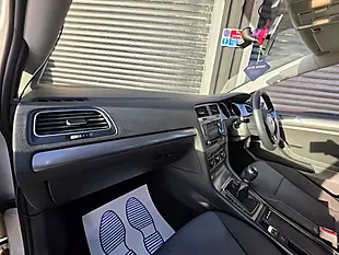 Used 2014 Volkswagen Golf Bluemotion Tech S Silver - Interior and Exterior details 10