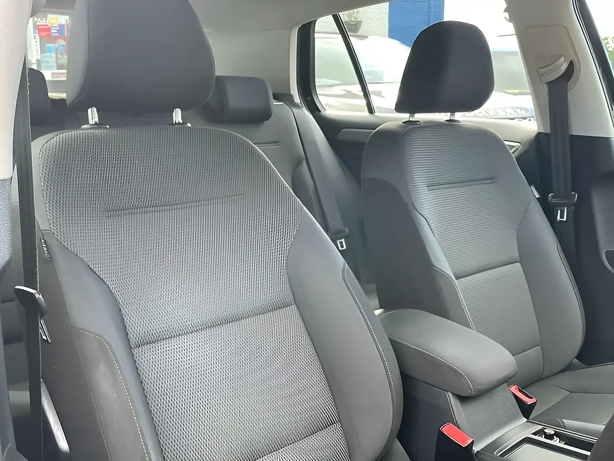 Used 2014 Volkswagen Golf Bluemotion Tech Se Black - Interior and Exterior details 12