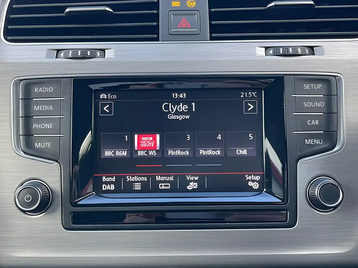 Used 2014 Volkswagen Golf Bluemotion Tech Se Black - Interior and Exterior details 15