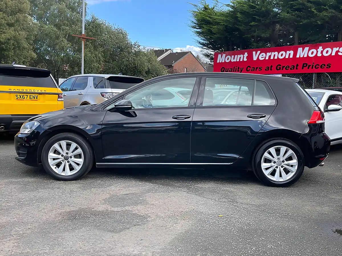 Used 2014 Volkswagen Golf Bluemotion Tech Se Black - Interior and Exterior details 5