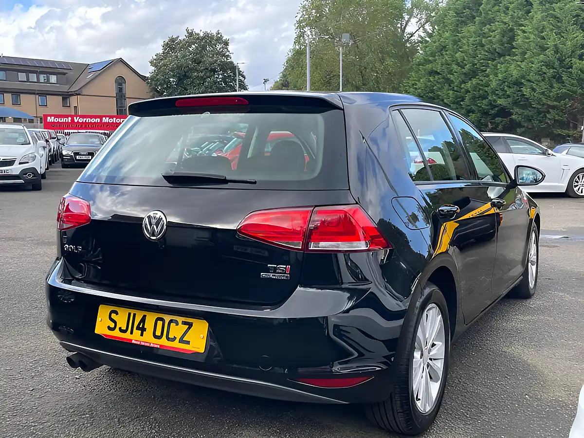 Used 2014 Volkswagen Golf Bluemotion Tech Se Black - Interior and Exterior details 8