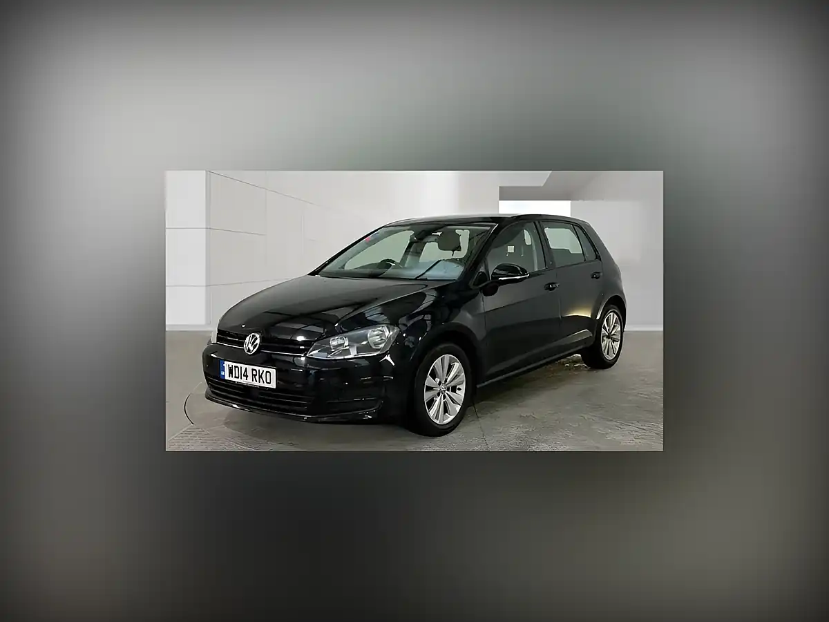 Used 2014 Volkswagen Golf Bluemotion Tech Se Black - Interior and Exterior details 2