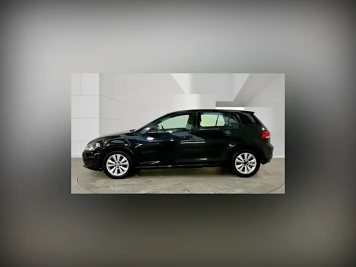 Used 2014 Volkswagen Golf Bluemotion Tech Se Black - Interior and Exterior details 6