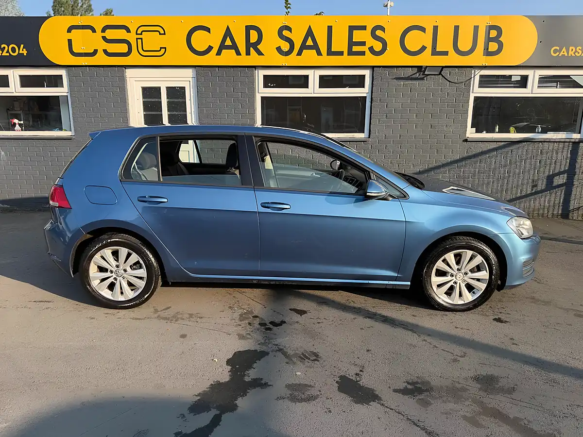 Used 2014 Volkswagen Golf Bluemotion Tech Se Blue - Interior and Exterior details 2