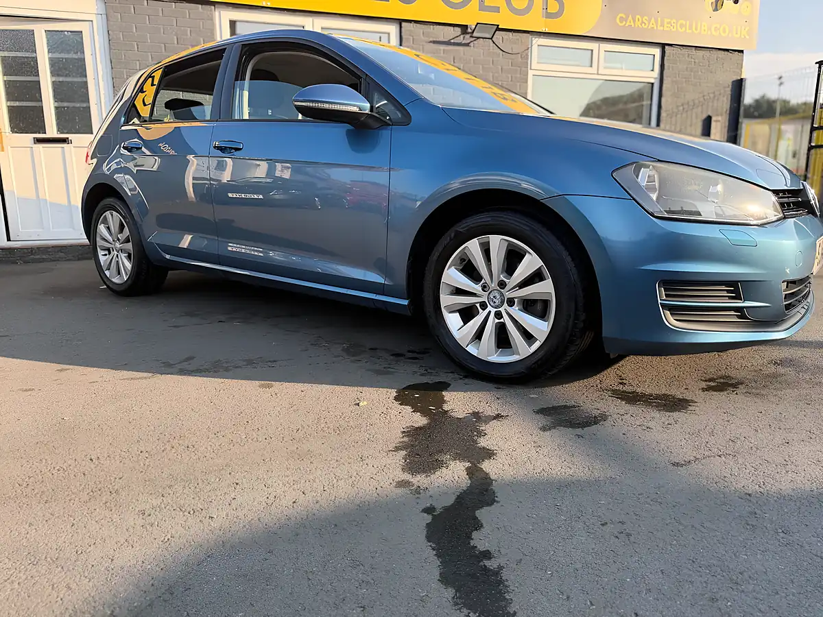 Used 2014 Volkswagen Golf Bluemotion Tech Se Blue - Interior and Exterior details 6
