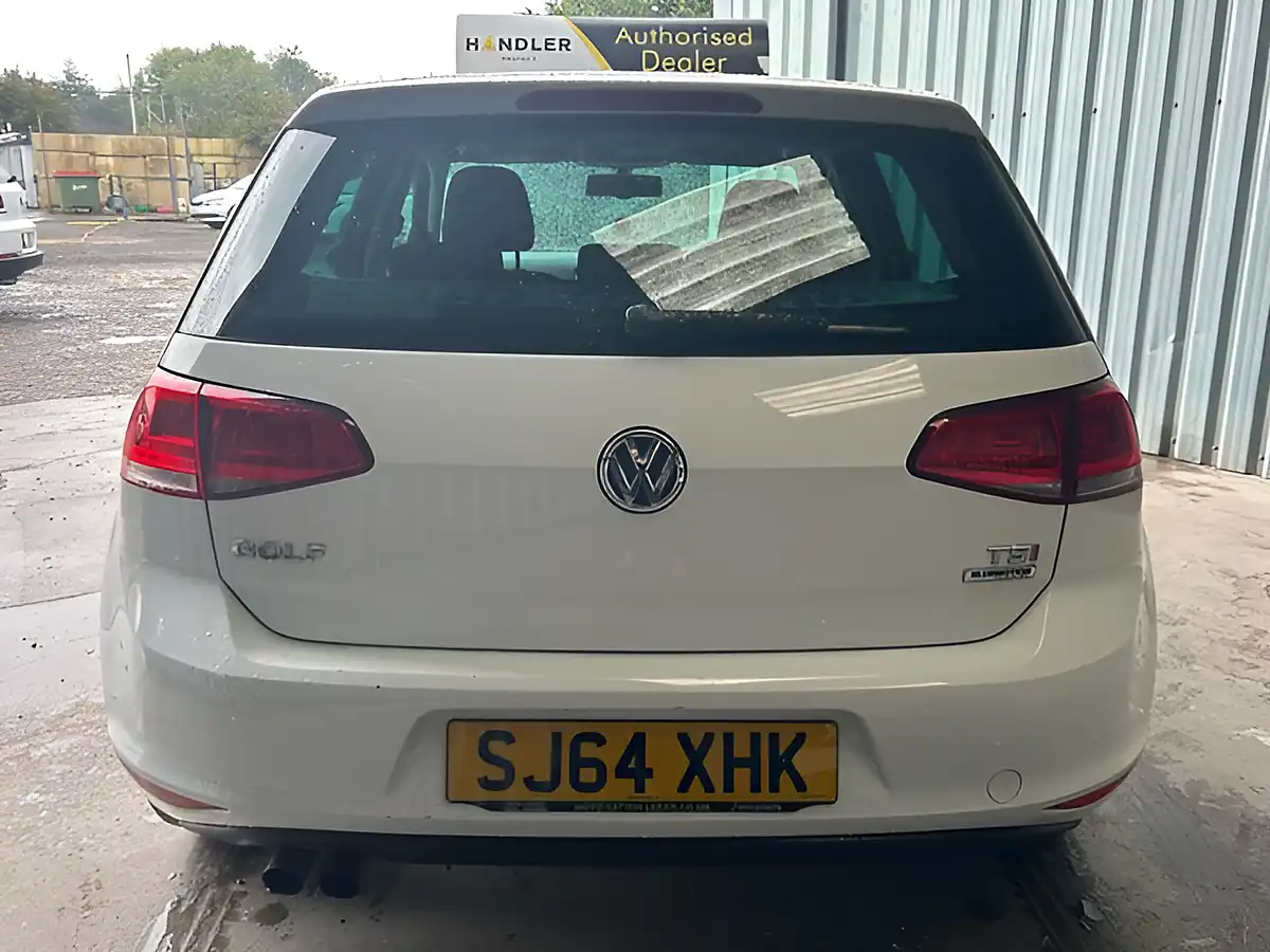 Used 2014 Volkswagen Golf Bluemotion Tech Se White - Interior and Exterior details 10