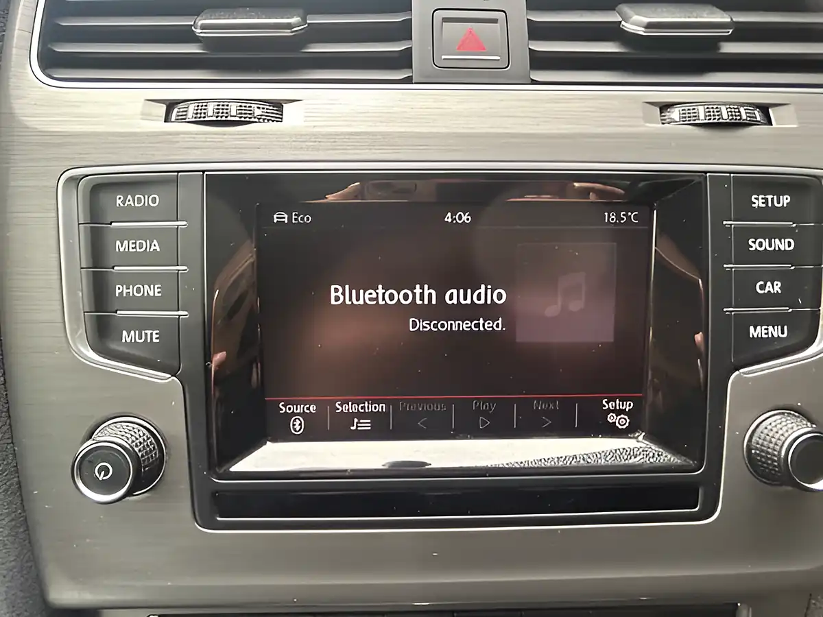 Used 2014 Volkswagen Golf Bluemotion Tech Se White - Interior and Exterior details 13