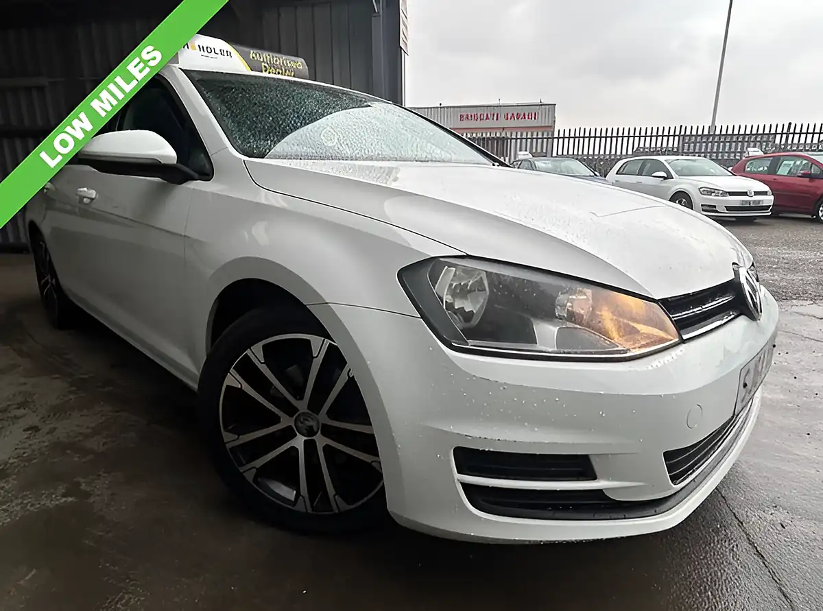 Used 2014 Volkswagen Golf Bluemotion Tech Se White - Interior and Exterior details 2
