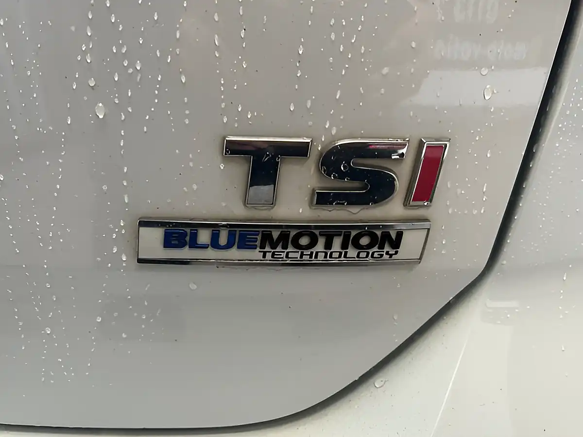 Used 2014 Volkswagen Golf Bluemotion Tech Se White - Interior and Exterior details 9