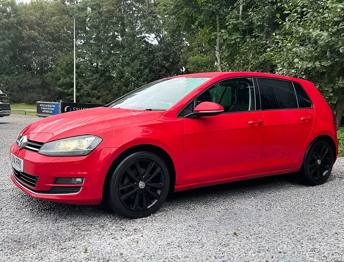 Used 2014 Volkswagen Golf GT Act Bluemotion Technology Red - Interior and Exterior details 7