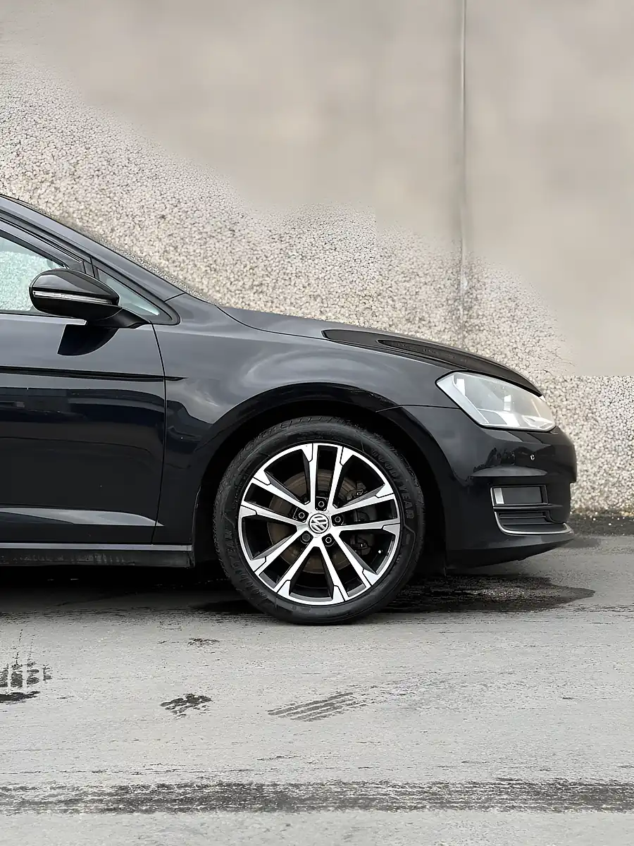 Used 2014 Volkswagen Golf GT Black - Interior and Exterior details 5