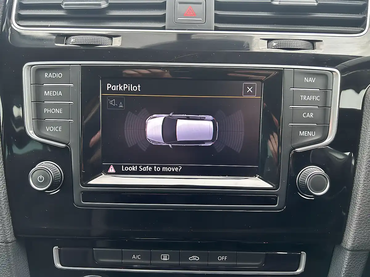 Used 2014 Volkswagen Golf GT Blue - Interior and Exterior details 11