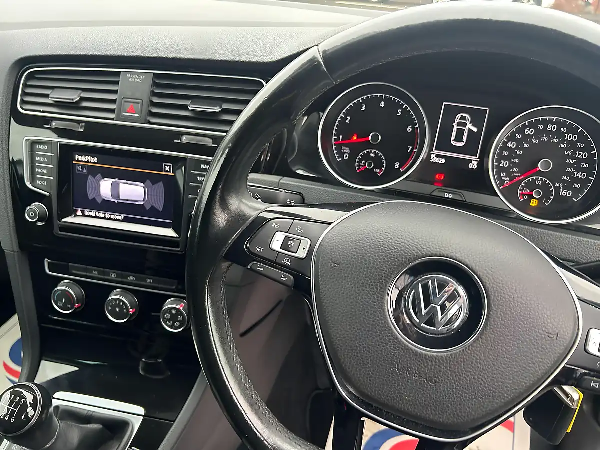 Used 2014 Volkswagen Golf GT Blue - Interior and Exterior details 13