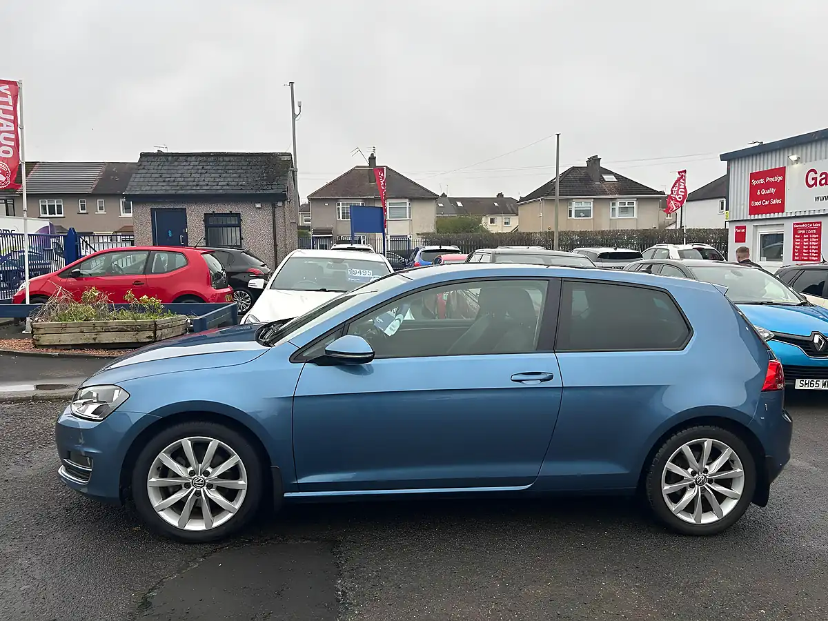 Used 2014 Volkswagen Golf GT Blue - Interior and Exterior details 7