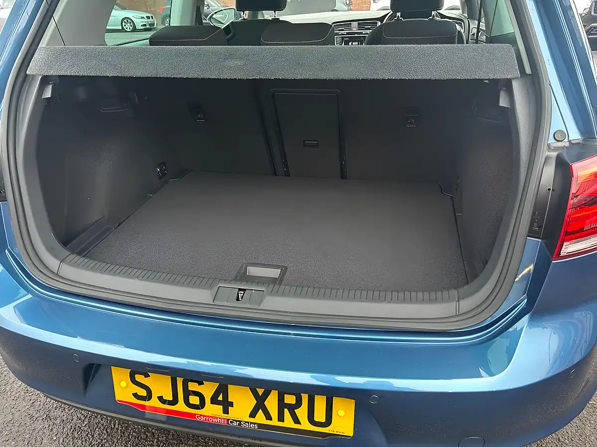 Used 2014 Volkswagen Golf GT Blue - Interior and Exterior details 9