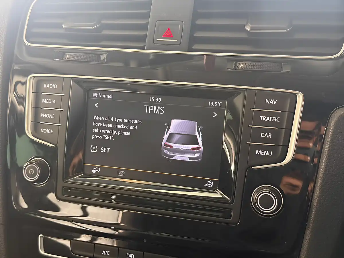 Used 2014 Volkswagen Golf GT Silver - Interior and Exterior details 15