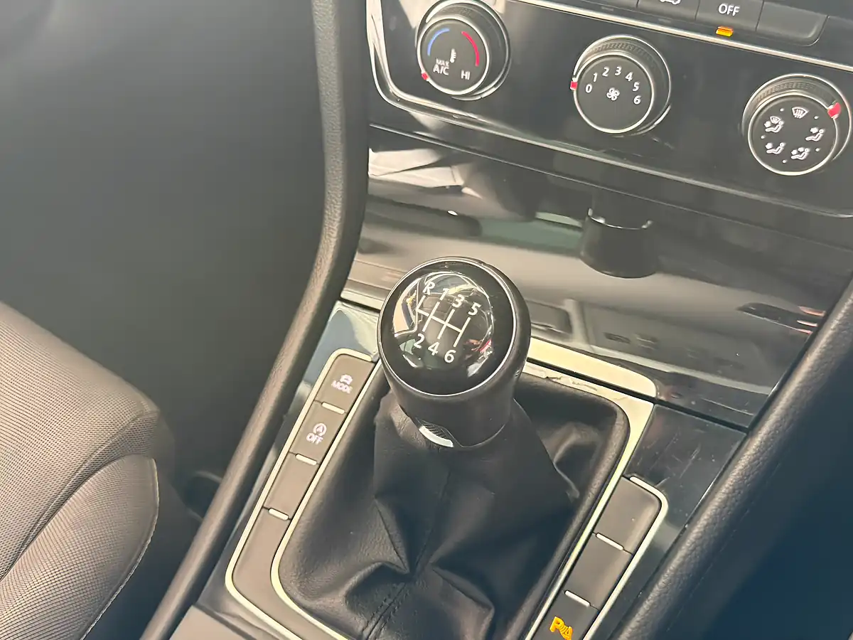 Used 2014 Volkswagen Golf GT Silver - Interior and Exterior details 18