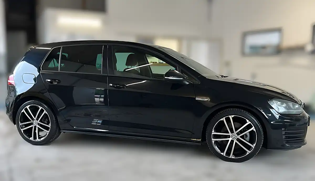 Used 2014 Volkswagen Golf Gtd Black - Interior and Exterior details 10