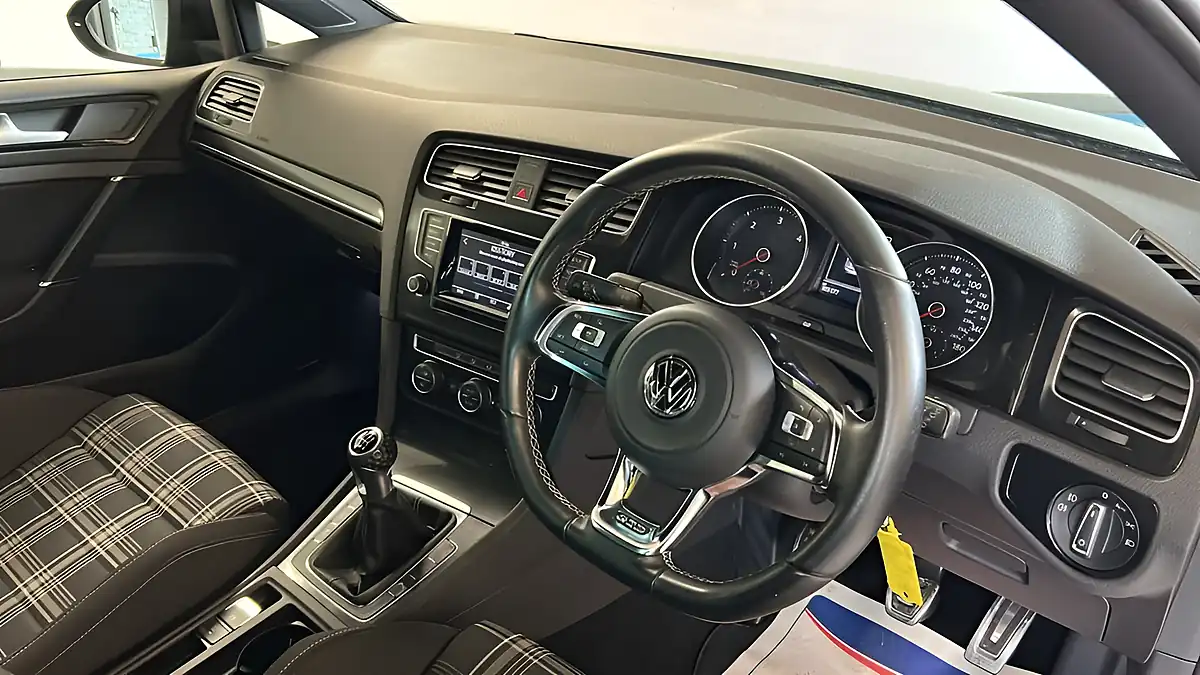 Used 2014 Volkswagen Golf Gtd Black - Interior and Exterior details 13