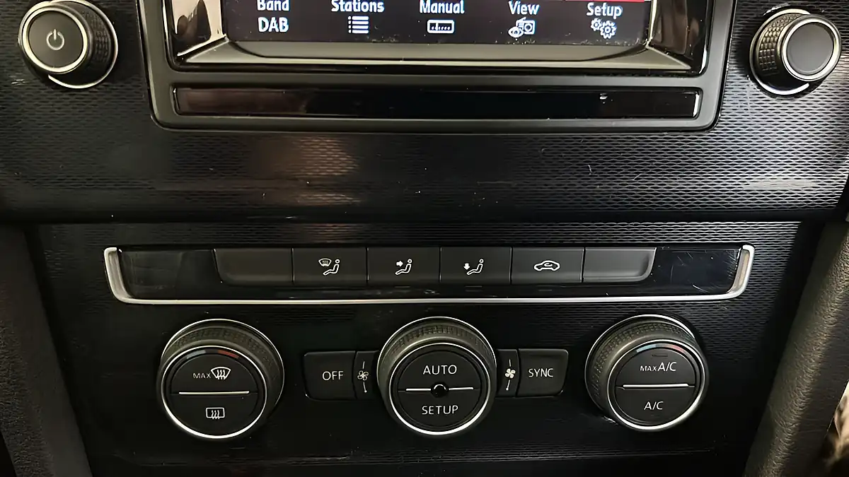 Used 2014 Volkswagen Golf Gtd Black - Interior and Exterior details 19