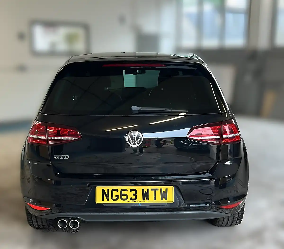 Used 2014 Volkswagen Golf Gtd Black - Interior and Exterior details 8