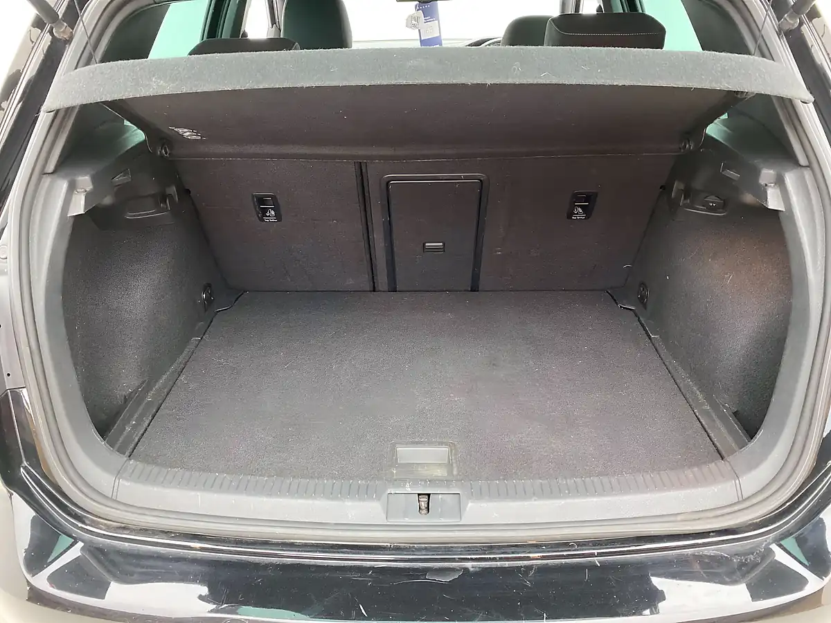 Used 2014 Volkswagen Golf Gtd Black - Interior and Exterior details 11